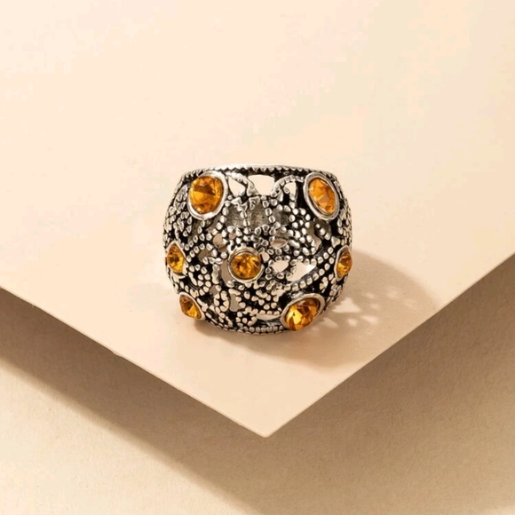 ๐5 for $25* Orange Rhinestone Ring - Picture 4 of 5